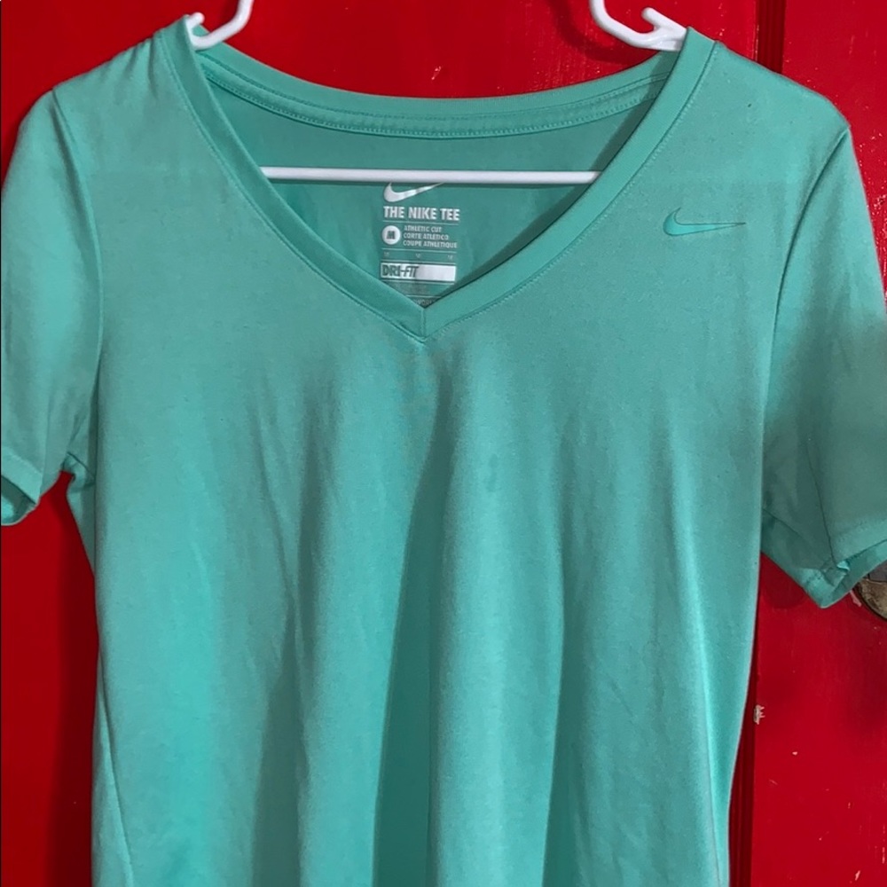 Nike aqua shirt ⭐️